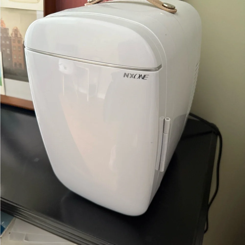 White Makeup Organizer
